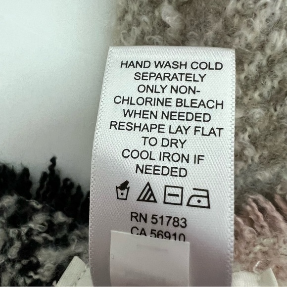 Old Navy/American Eagle/Maurices Women’s Winter Neck Scarves Lot/3 Multi Colors - Picture 14 of 16